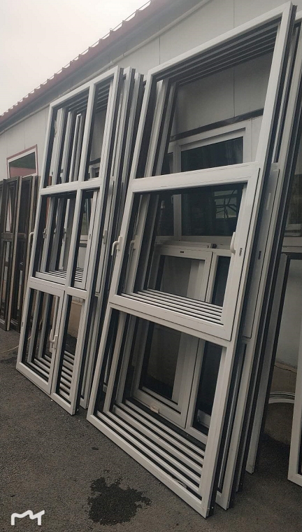 鞍山市天乙門窗工業(yè)有限公司沈陽經(jīng)銷商所訂貨品已完成，經(jīng)過檢驗(yàn)后進(jìn)行包裝，準(zhǔn)備發(fā)貨。(圖2)